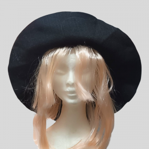 CAPPELLO CON PARRUCCA LISCIA